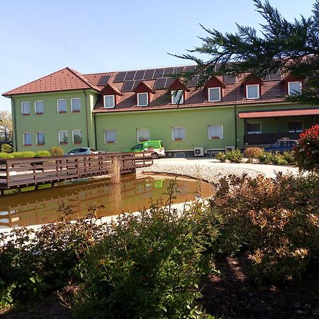Land-Plan Hotel Toltestava Exterior foto