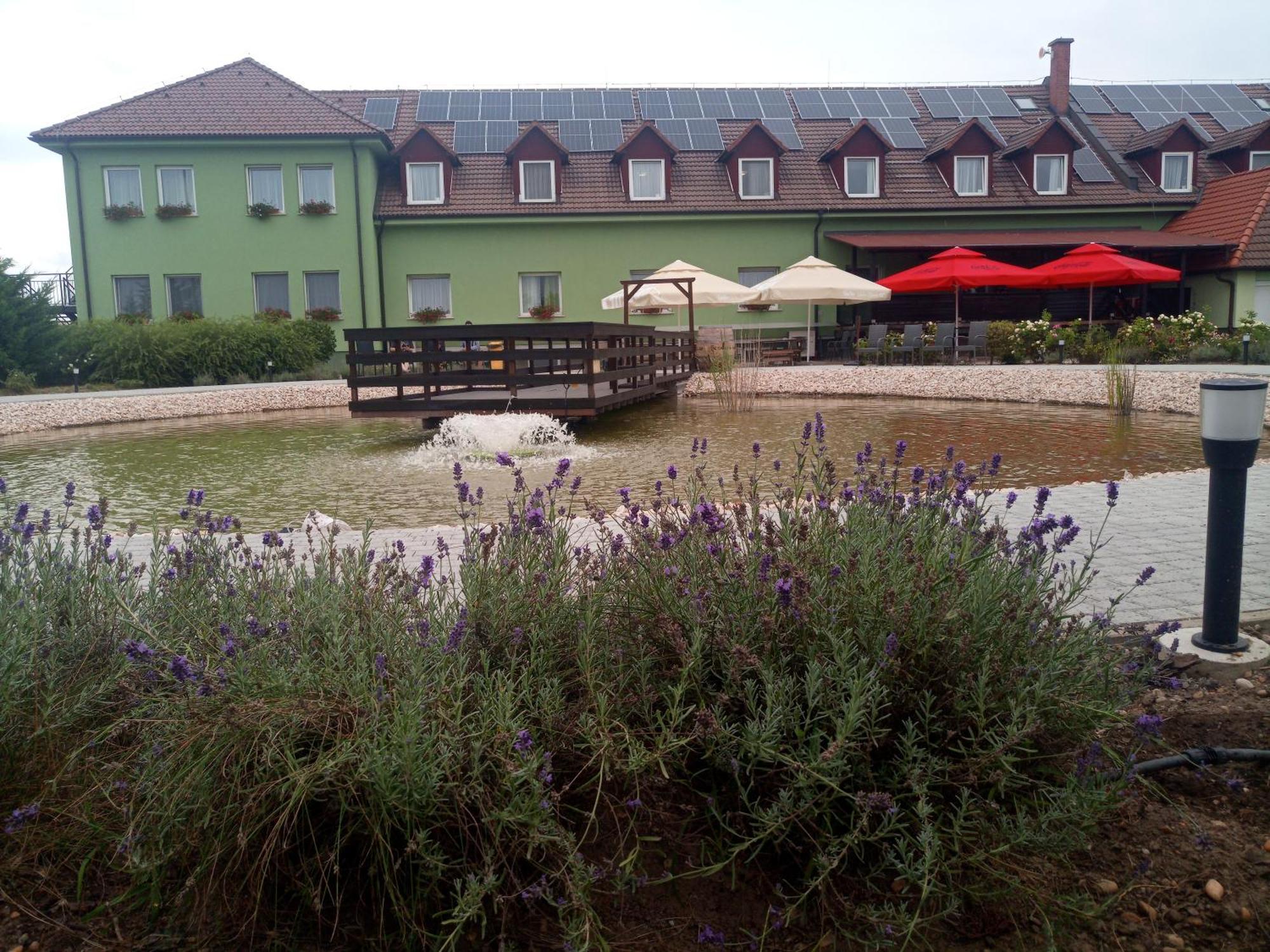Land-Plan Hotel Toltestava Exterior foto